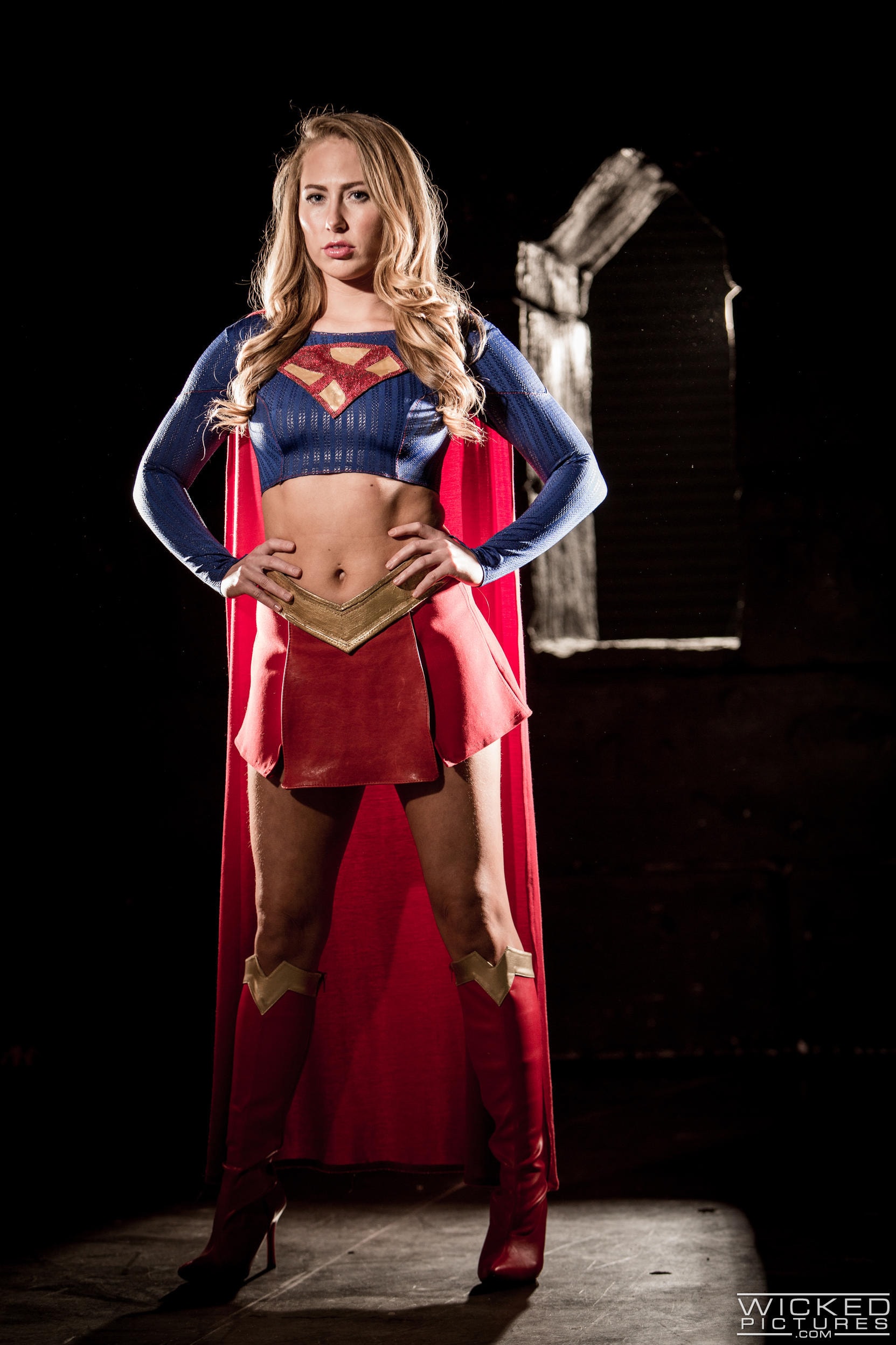 Supergirl Parody - Carter Cruise - Supergirl XXX: An Axel Braun Parody Scene 1 | Picture (1)