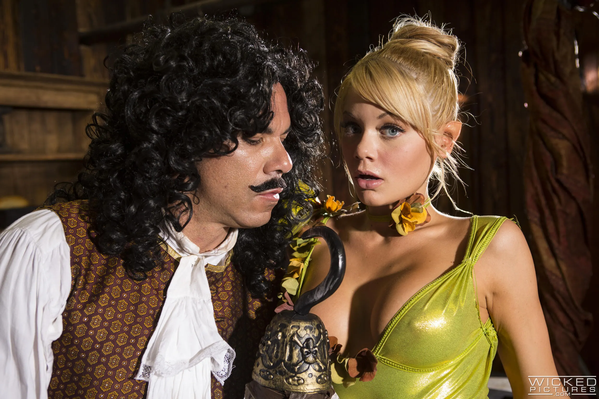 Riley Steele - Peter pan xxx: una parodia de Axel Braun escena 2 | Picture (35)
